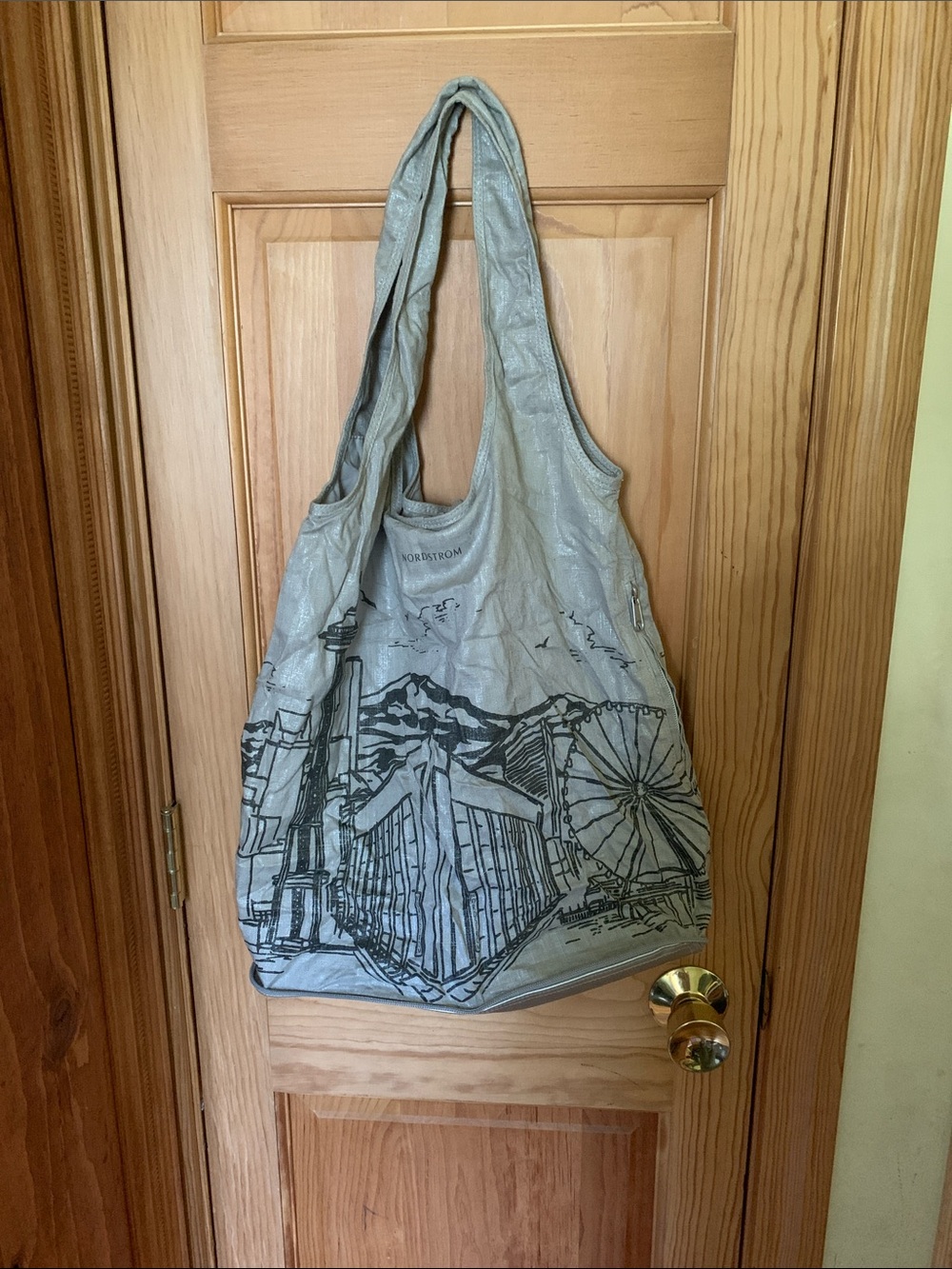 ⛅️ Nordstrom Metallic Light Gray Graphic Folding Tote Bag ⛅️